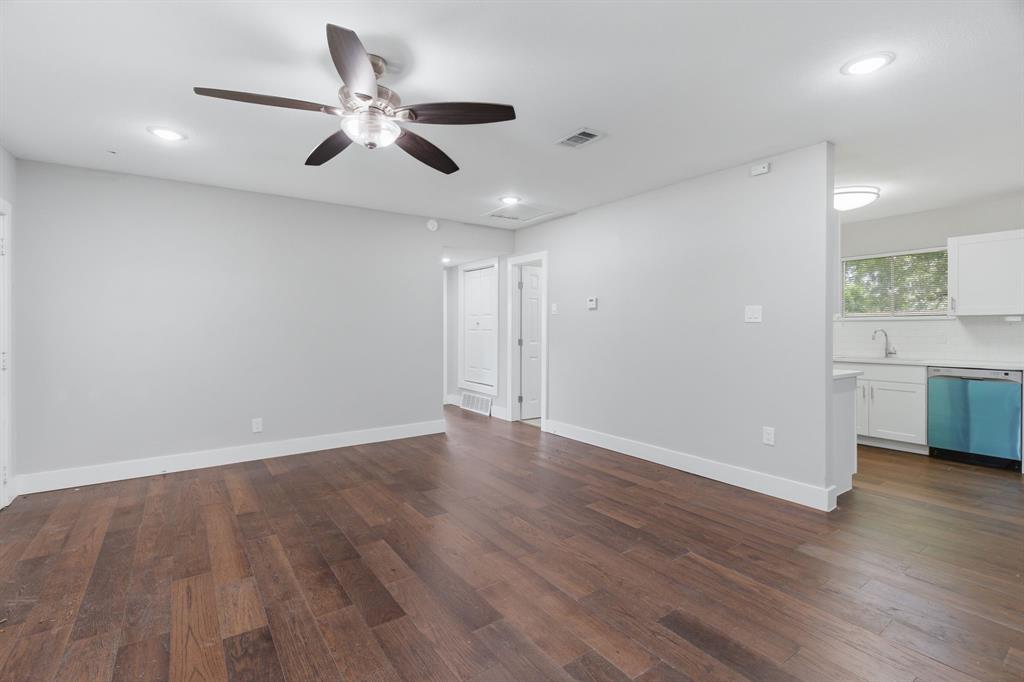 2204 Dunloe Avenue Property Photo 7