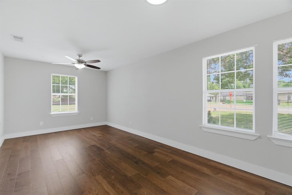2204 Dunloe Avenue Property Photo 14