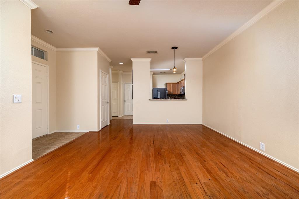2722 Hyde Park Drive Property Photo 9