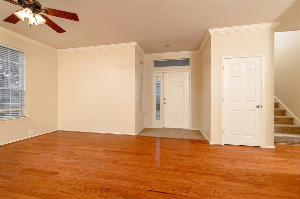 2722 Hyde Park Drive Property Photo 10