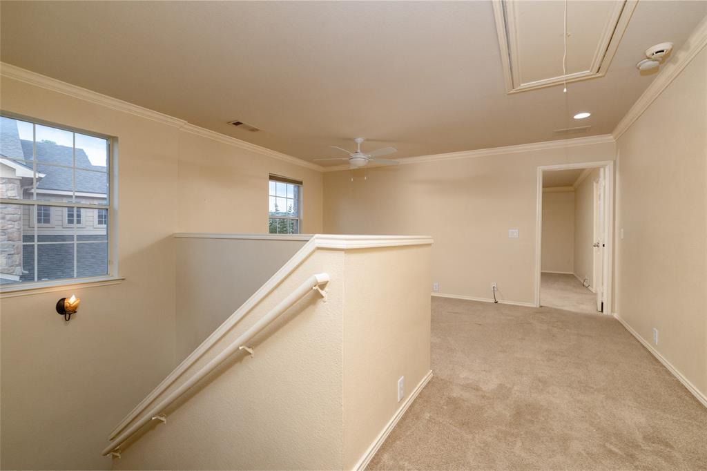 2722 Hyde Park Drive Property Photo 14