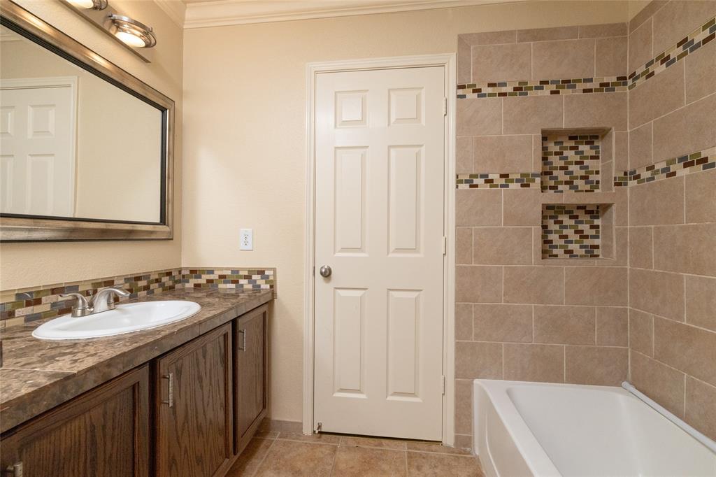 2722 Hyde Park Drive Property Photo 26