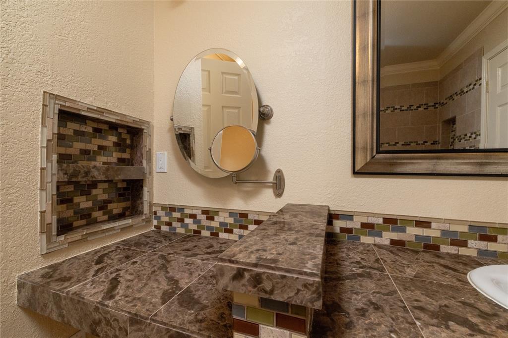 2722 Hyde Park Drive Property Photo 27