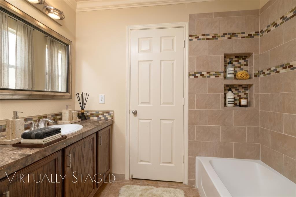 2722 Hyde Park Drive Property Photo 28