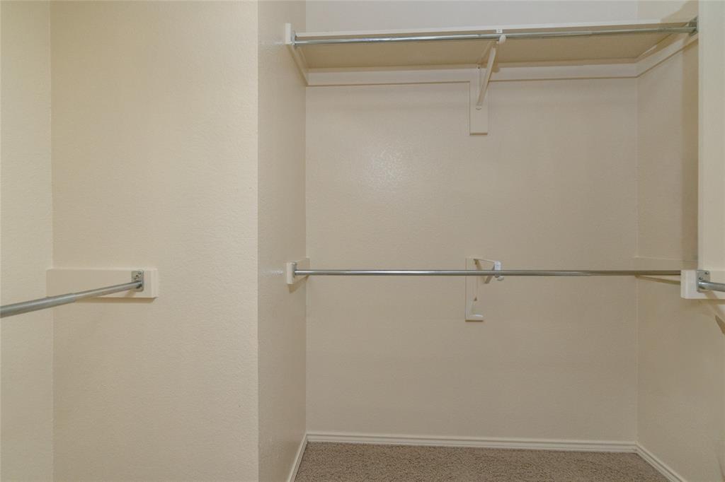 2722 Hyde Park Drive Property Photo 29