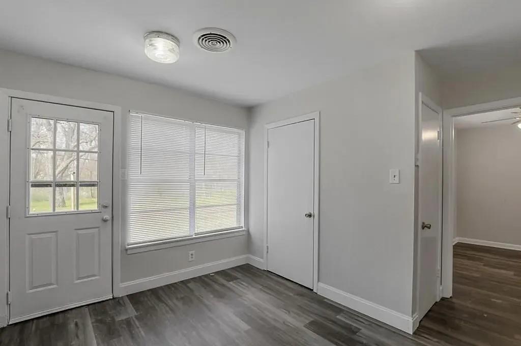 128 Vandenburg Drive Property Photo 1