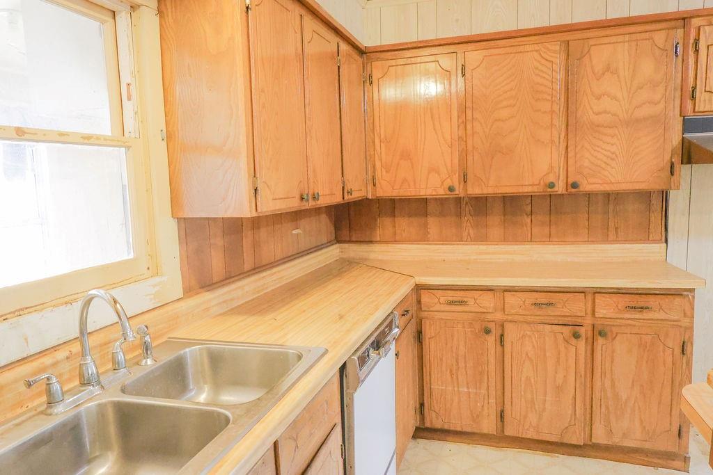 801 E Walcott Avenue Property Photo 5