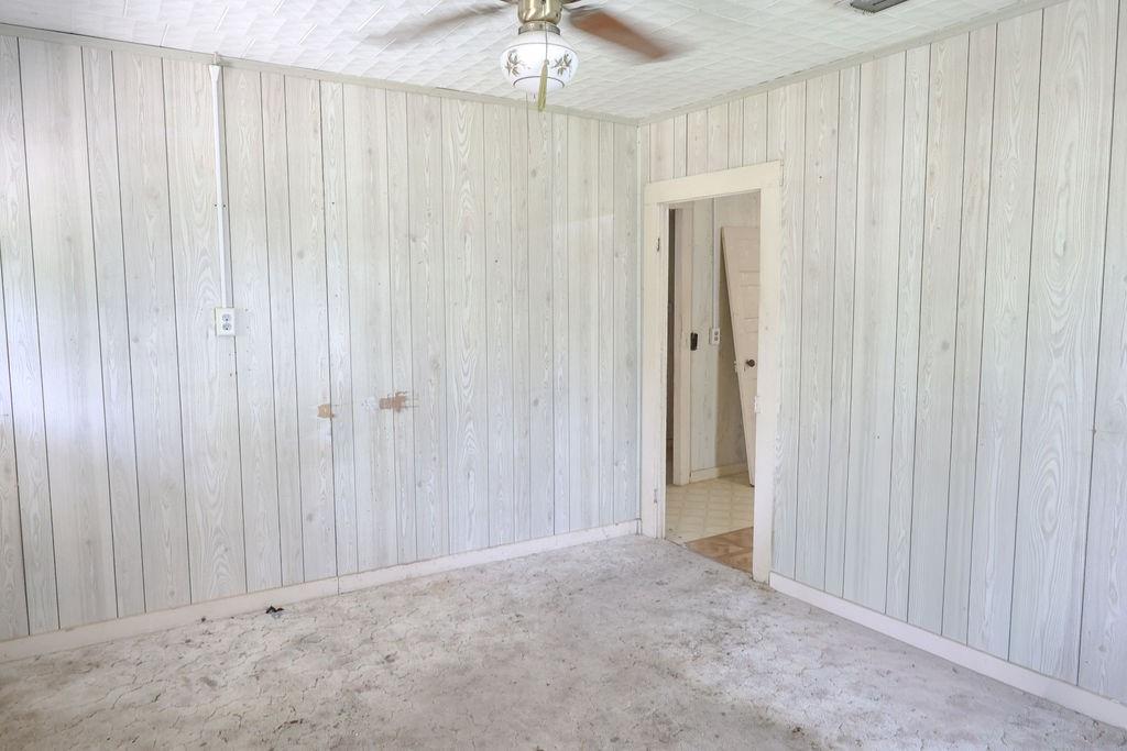 801 E Walcott Avenue Property Photo 8