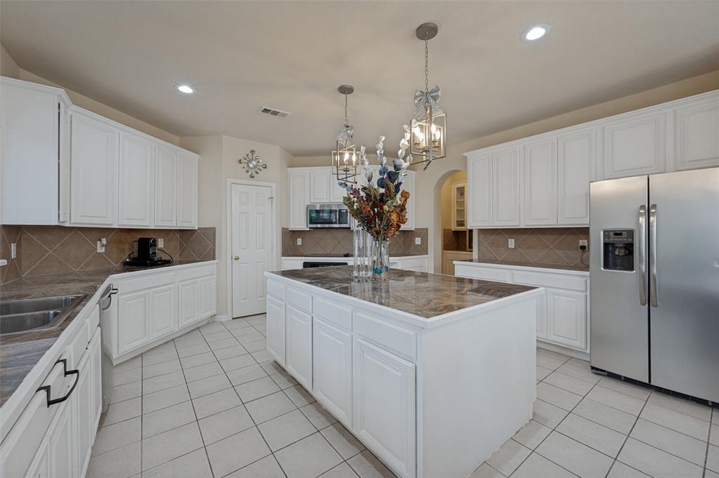 9617 Peach Tree Lane Property Photo 14