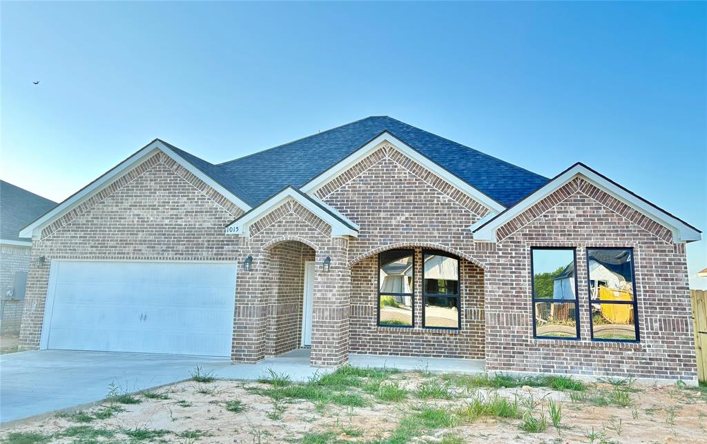 1015 Springview Lane Property Photo 1