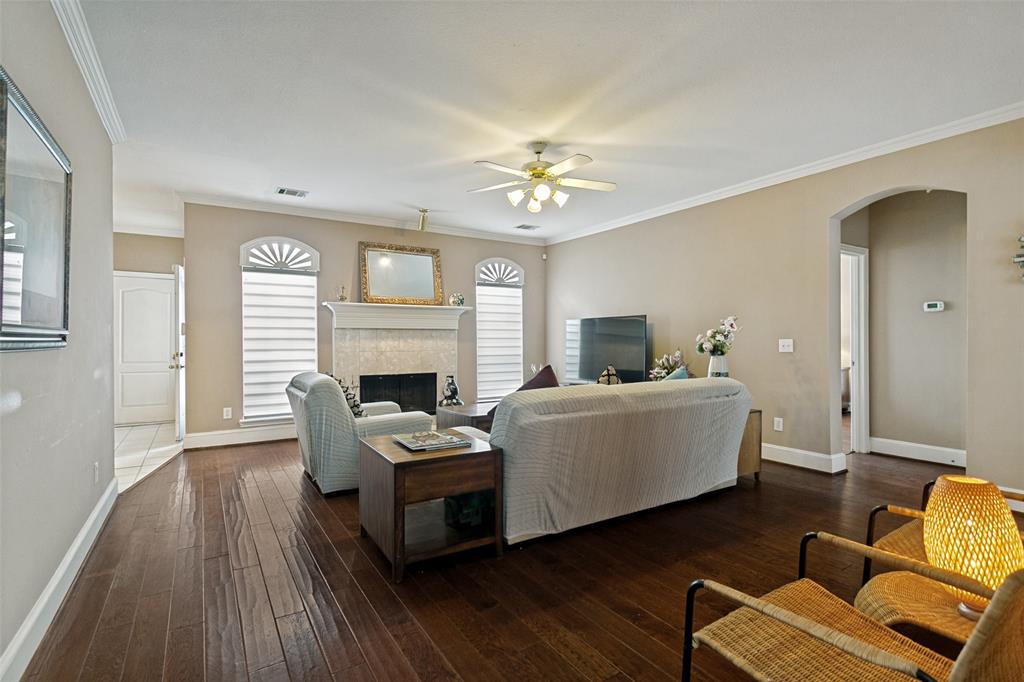 1222 Shadetree Lane Property Photo 5