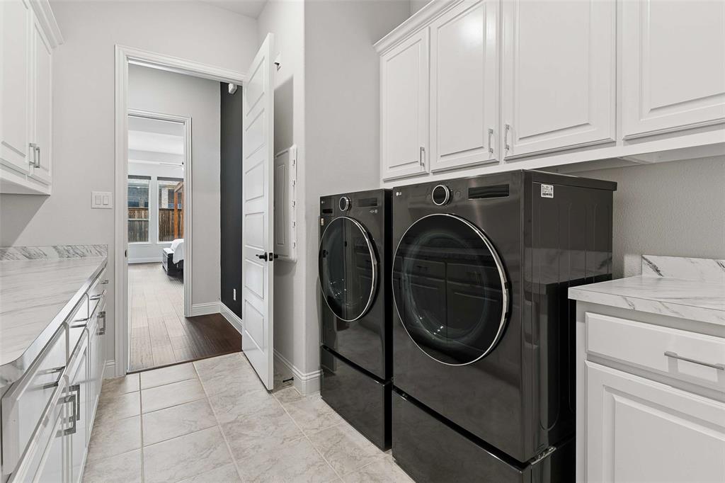 1843 Hollyhock Drive Property Photo 26