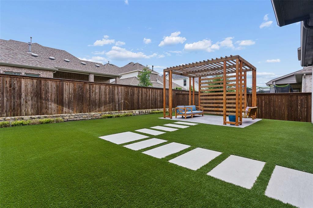 1843 Hollyhock Drive Property Photo 27