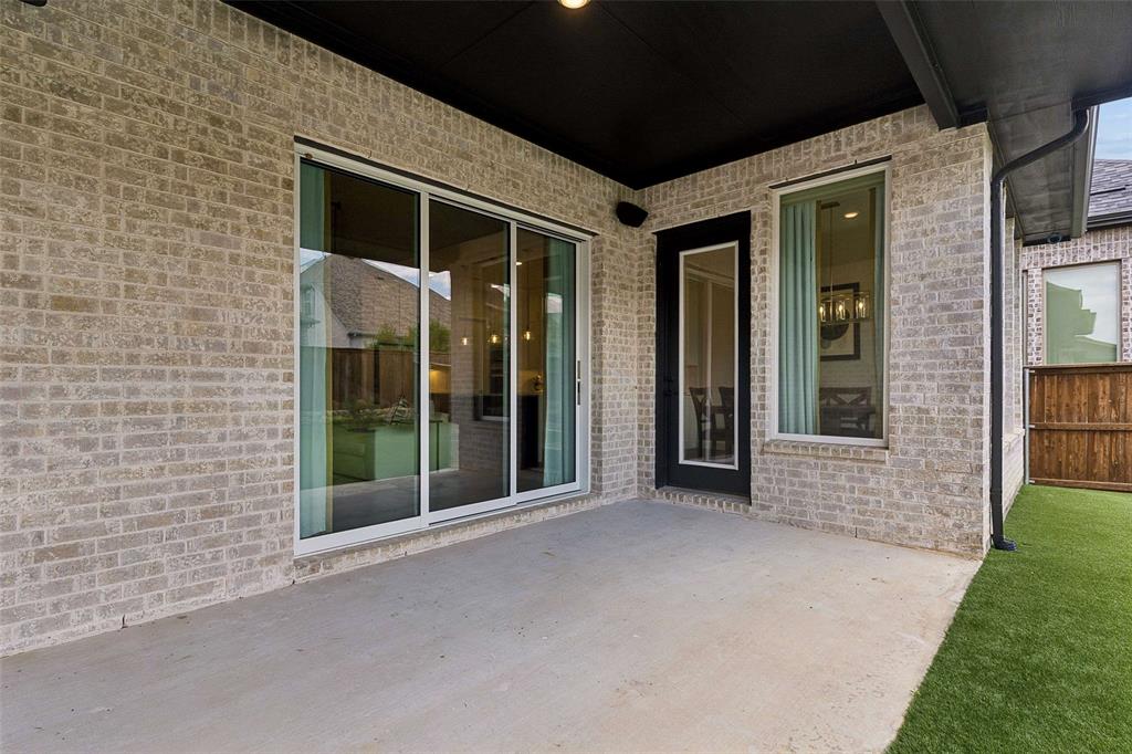 1843 Hollyhock Drive Property Photo 28