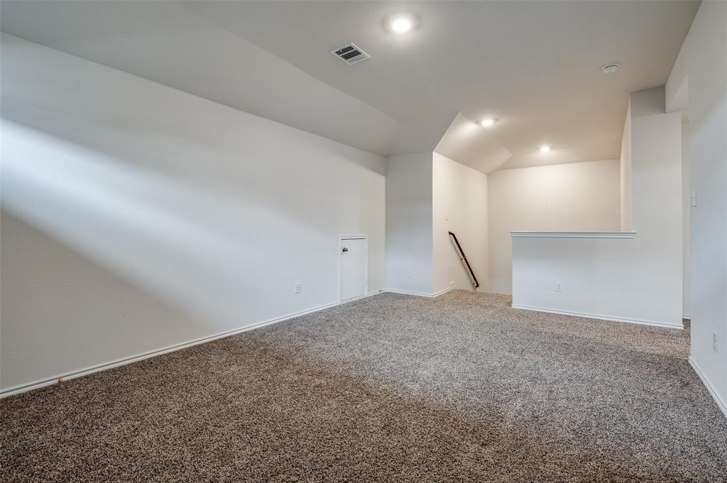 728 Glover Drive Property Photo 11