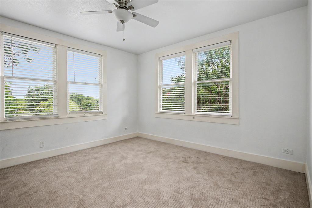 1601 S Henderson Street Property Photo 33