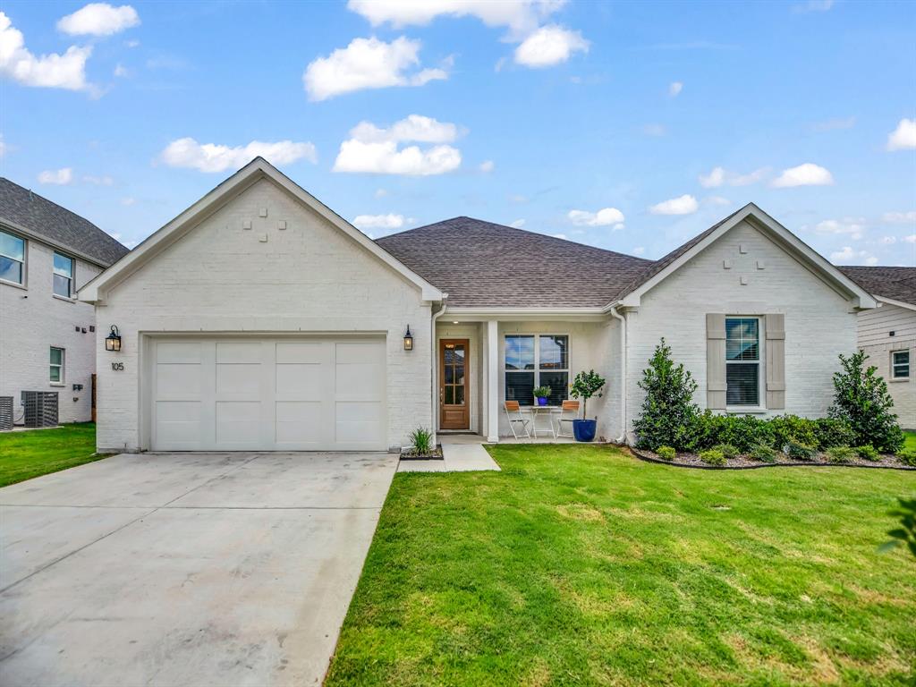 105 W Furlong Property Photo 1