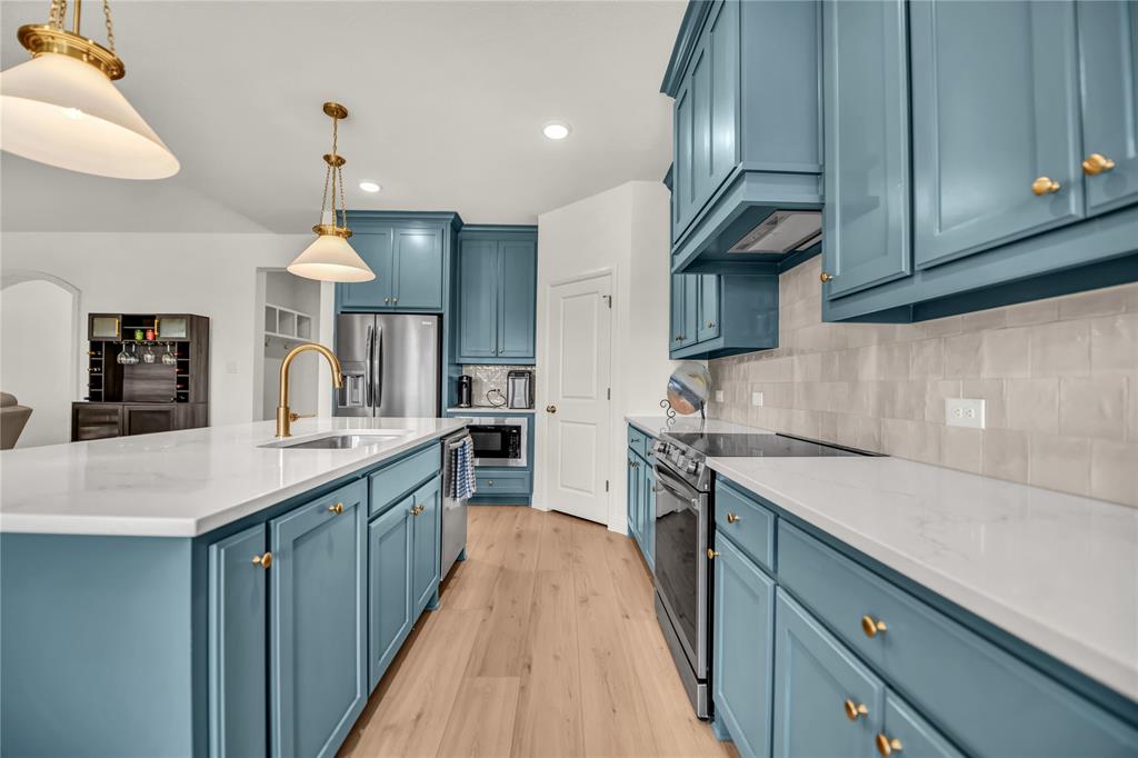 105 W Furlong Property Photo 12
