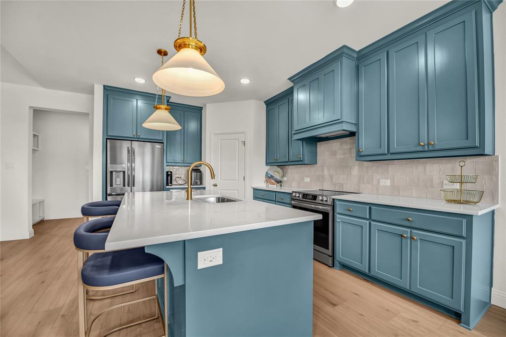 105 W Furlong Property Photo 14