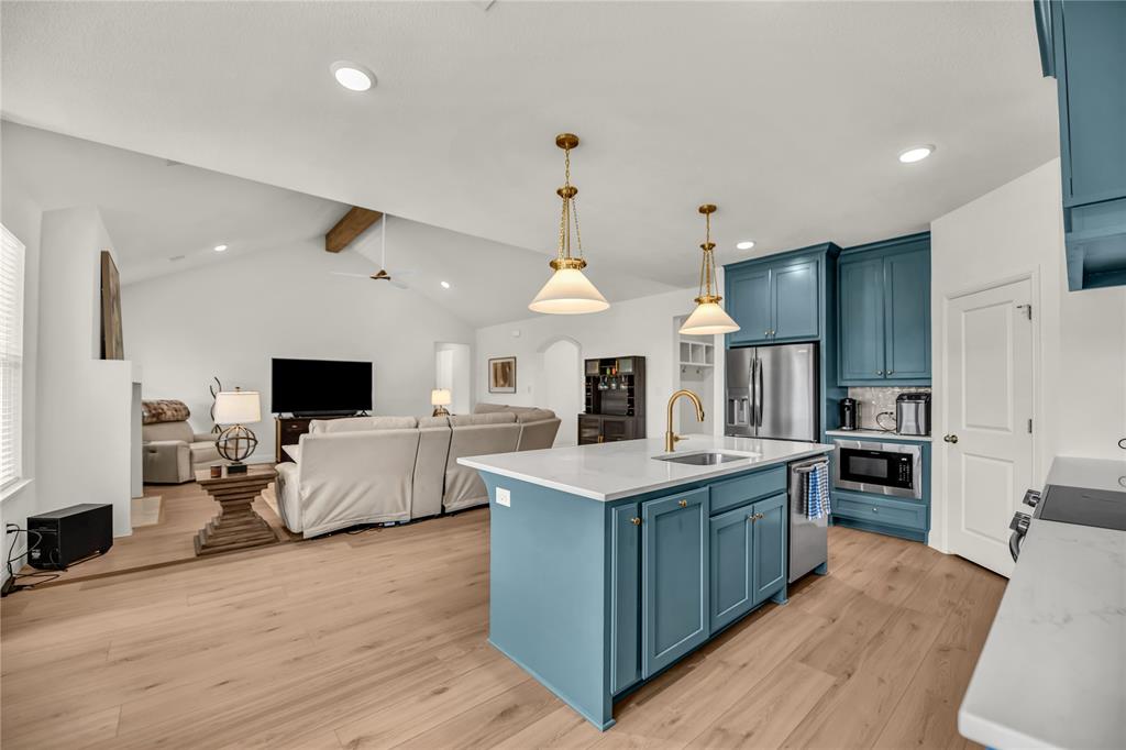 105 W Furlong Property Photo 17
