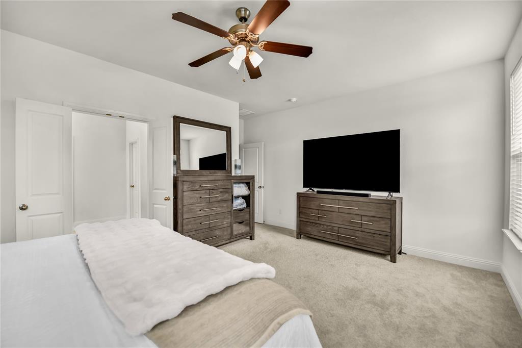 105 W Furlong Property Photo 19