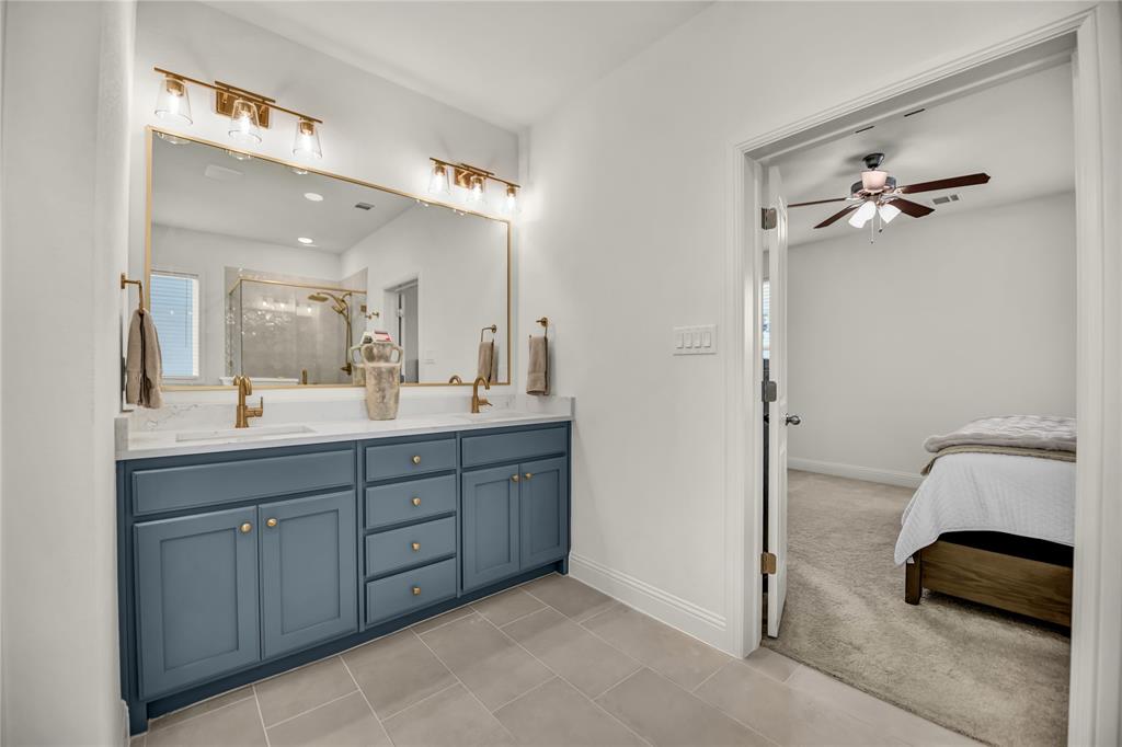 105 W Furlong Property Photo 22