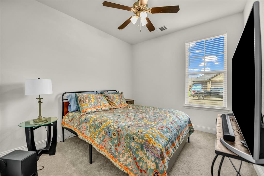 105 W Furlong Property Photo 25