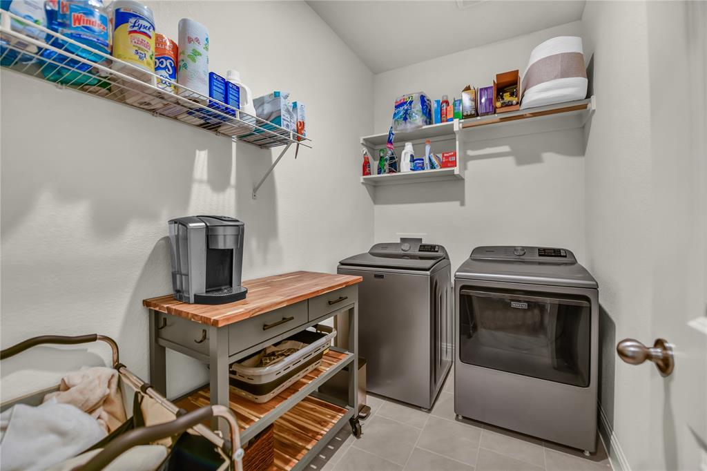 105 W Furlong Property Photo 30