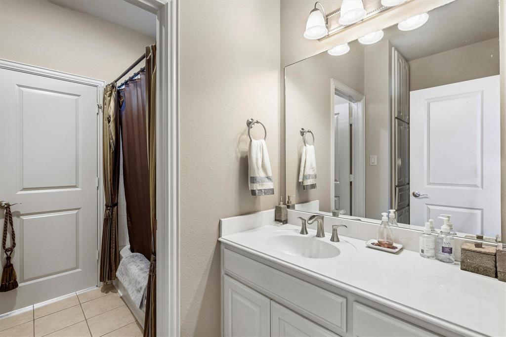 2104 Camden Property Photo 29