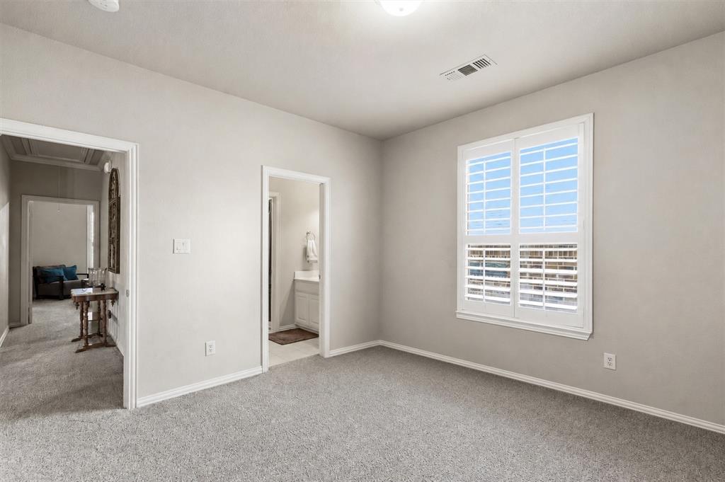 2104 Camden Property Photo 32
