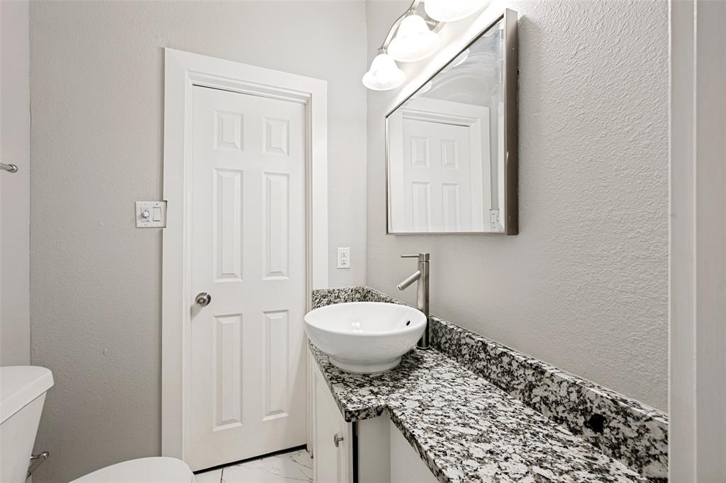 1245 Lowe Street Property Photo 7
