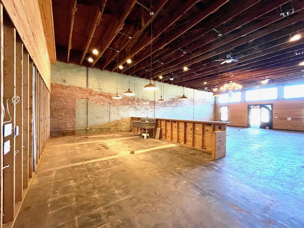 189 Broadway Property Photo 8