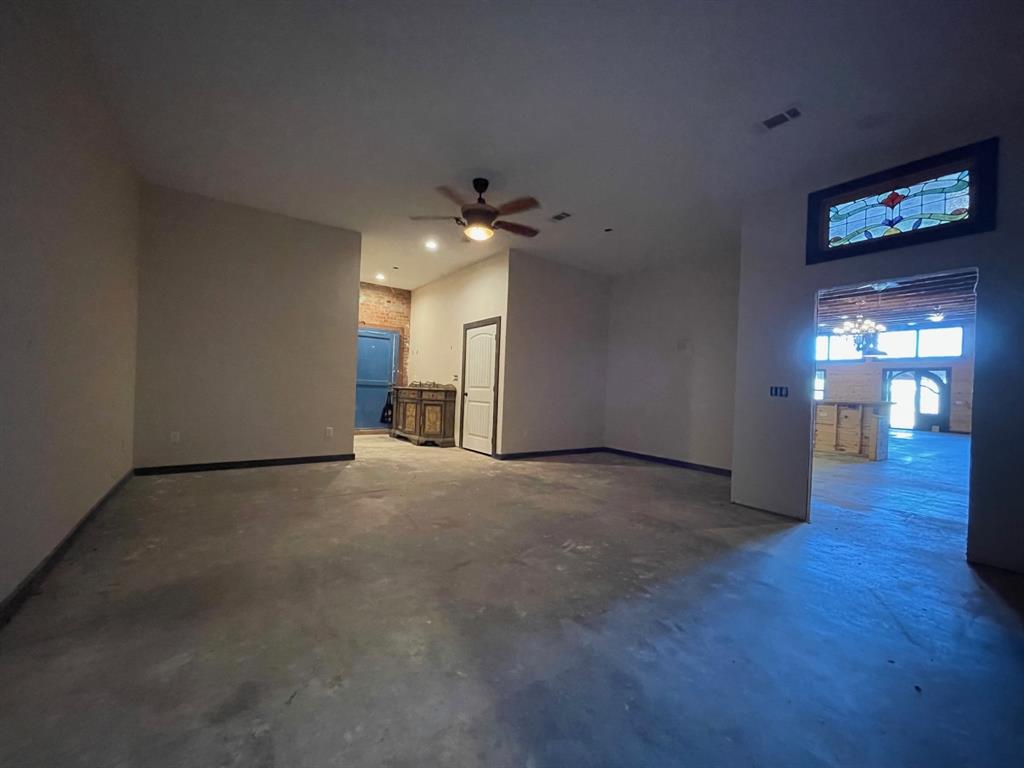189 Broadway Property Photo 14