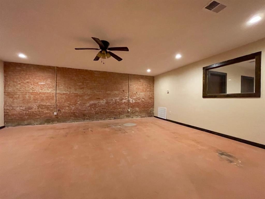 189 Broadway Property Photo 23