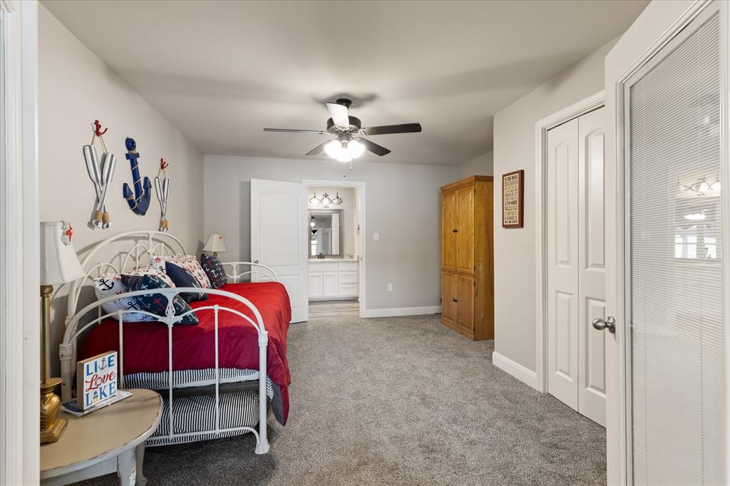 2118 W Lake Drive Property Photo 16