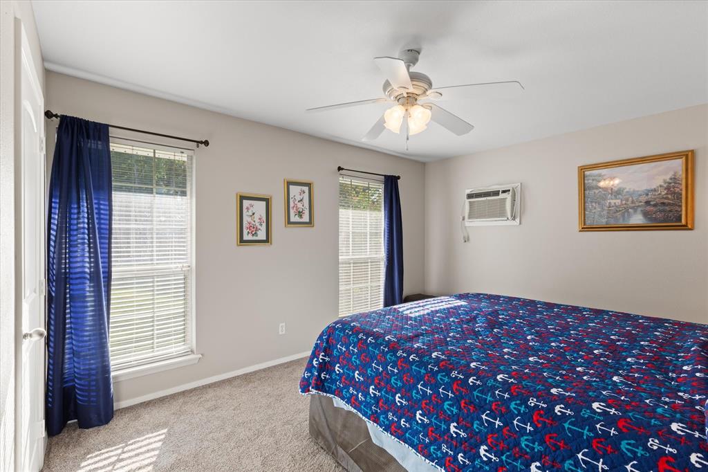 2118 W Lake Drive Property Photo 26