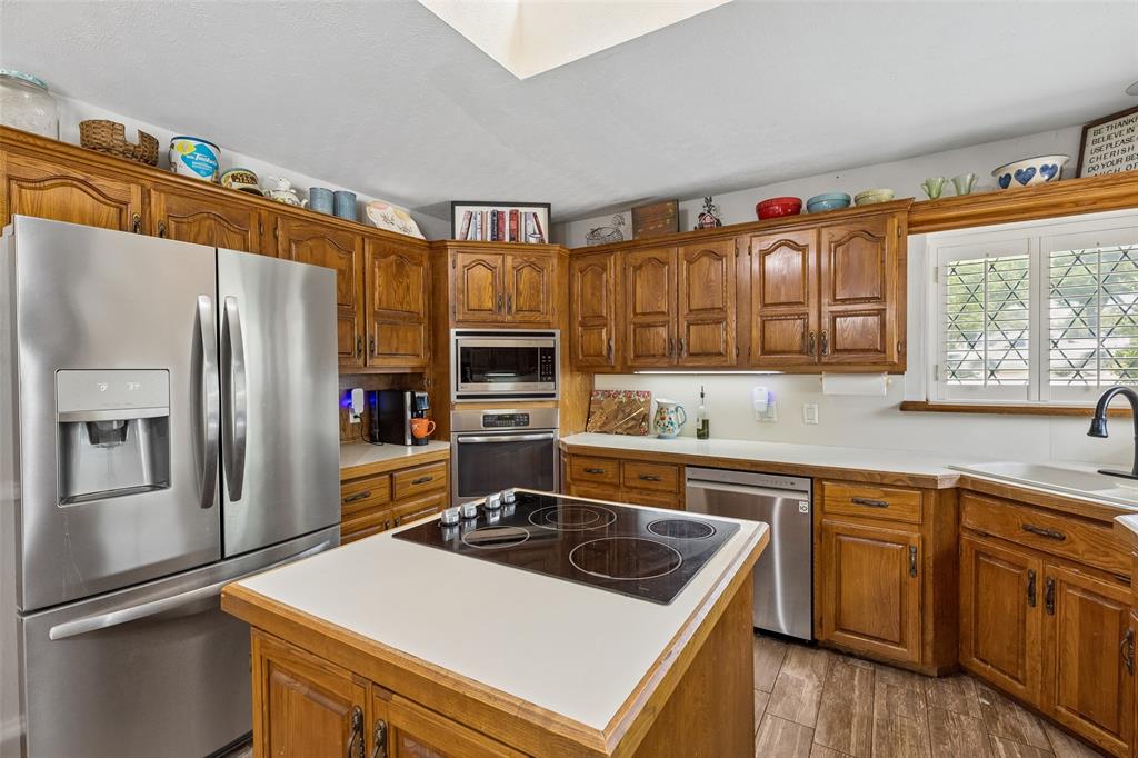 2430 Turtle Creek Drive Property Photo 8