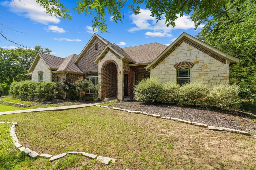 4844 Red Oak Drive Property Photo 4