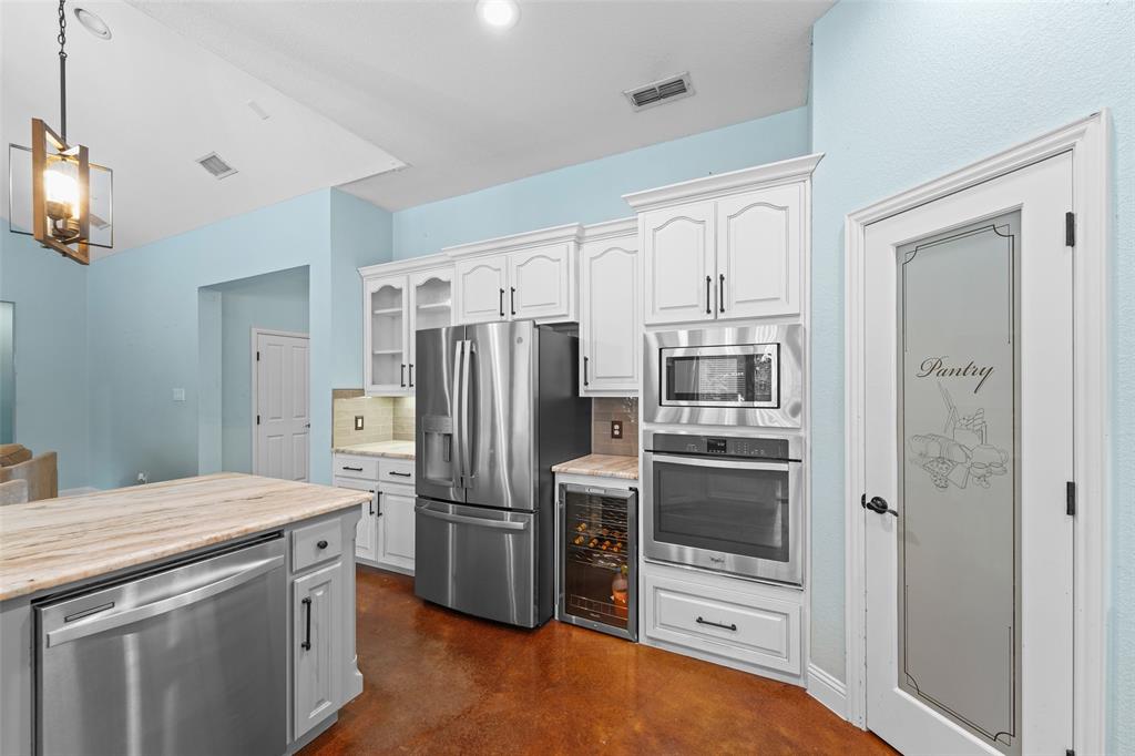 4844 Red Oak Drive Property Photo 10
