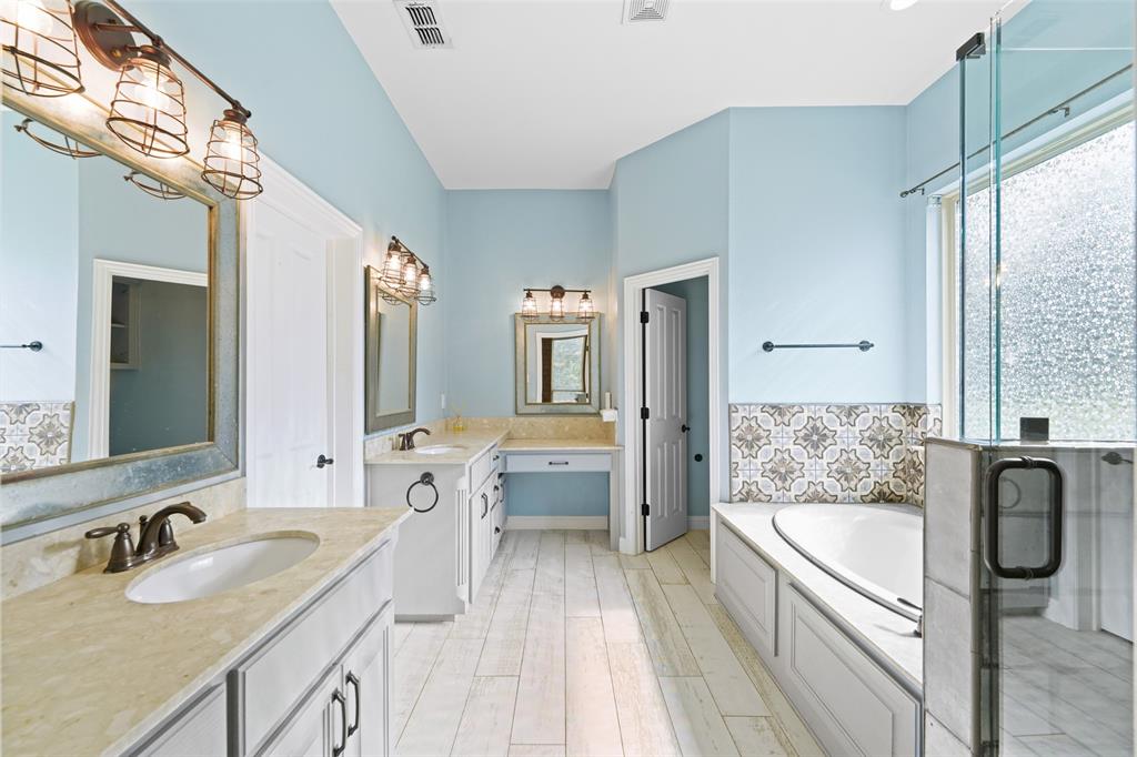 4844 Red Oak Drive Property Photo 17