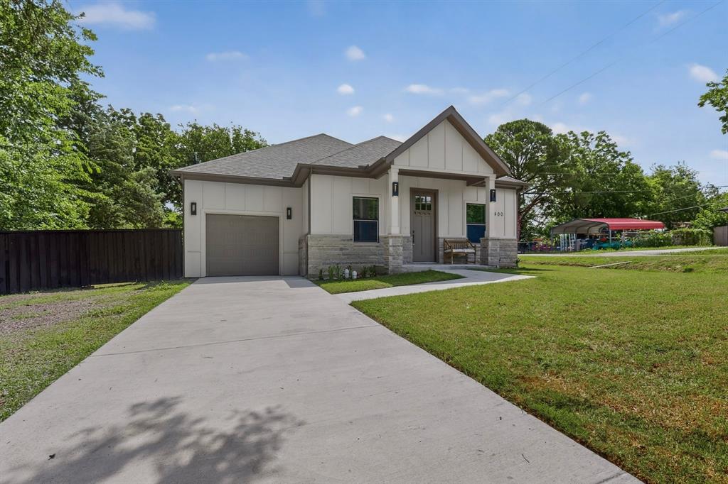 400 Kenny Drive Property Photo 3