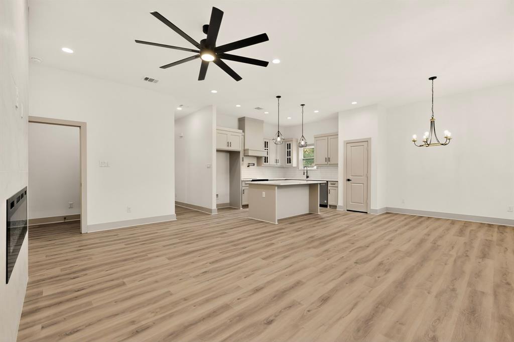 400 Kenny Drive Property Photo 10