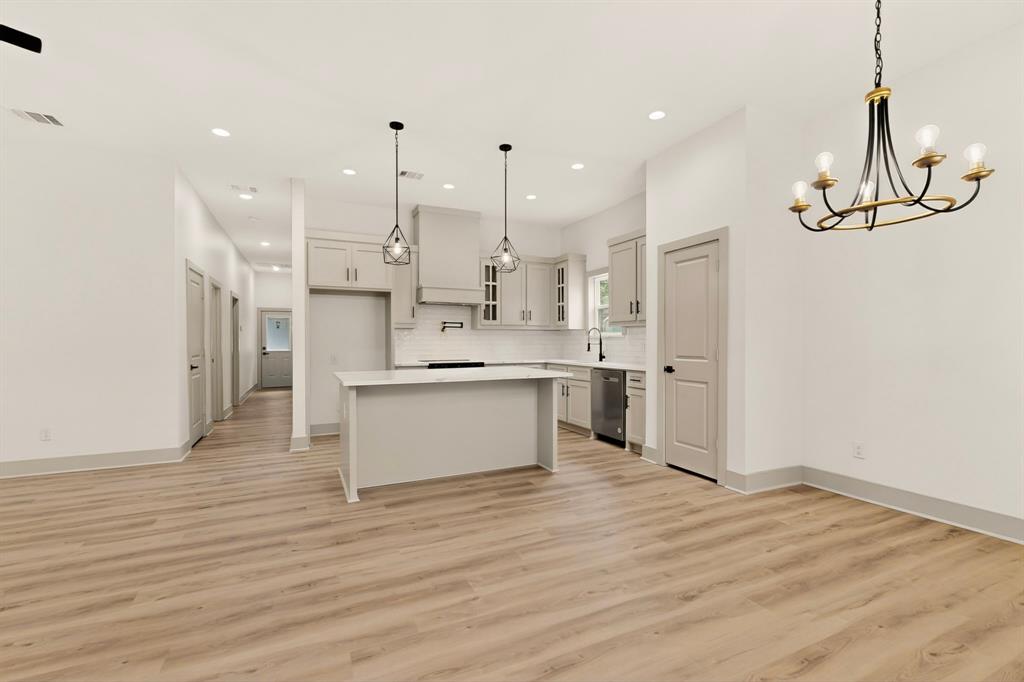 400 Kenny Drive Property Photo 11
