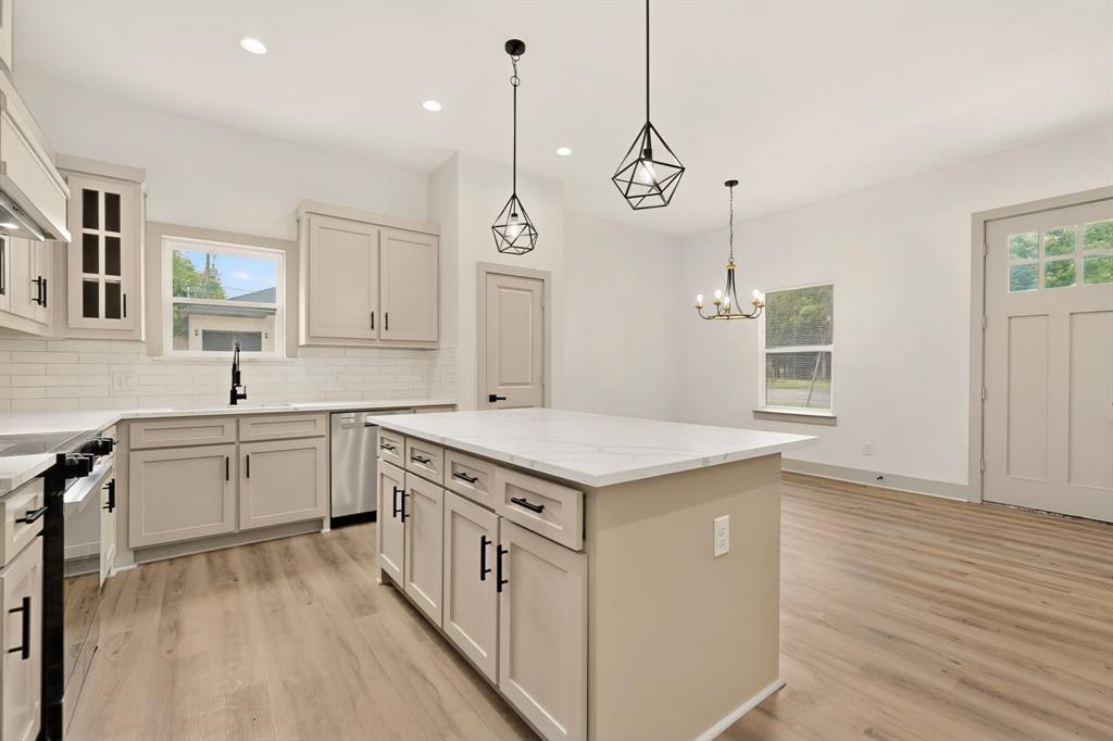 400 Kenny Drive Property Photo 14