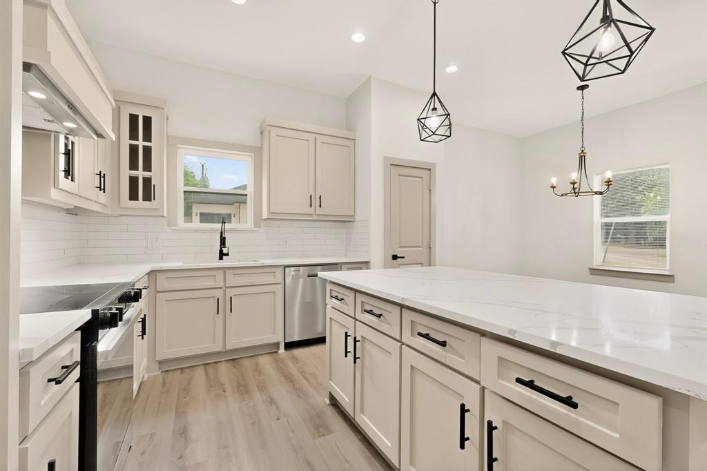 400 Kenny Drive Property Photo 15