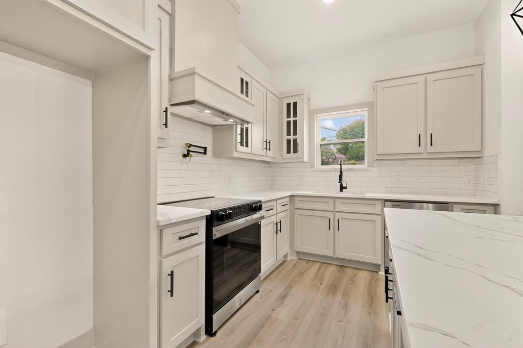 400 Kenny Drive Property Photo 16