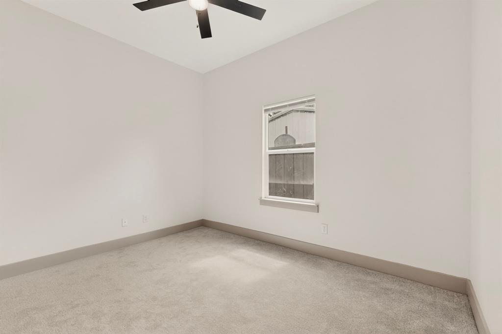 400 Kenny Drive Property Photo 28