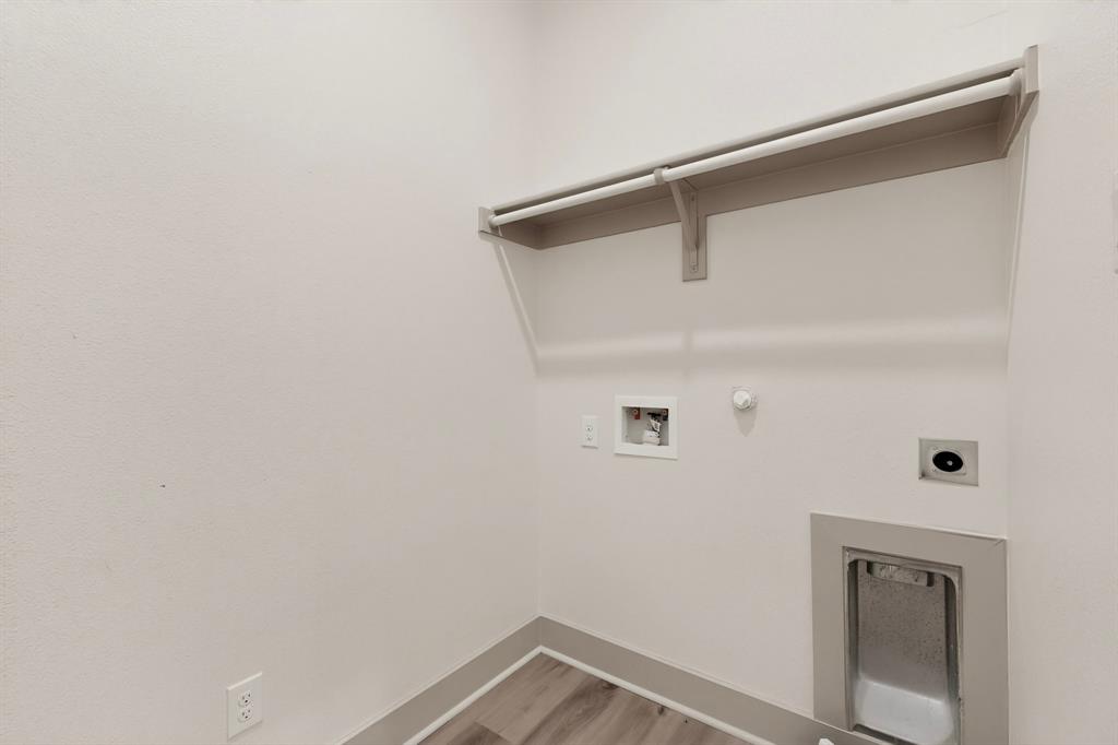 400 Kenny Drive Property Photo 34