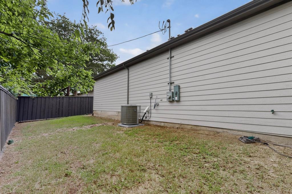 400 Kenny Drive Property Photo 37