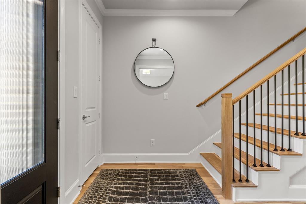 5465 Patterson Court Property Photo 4